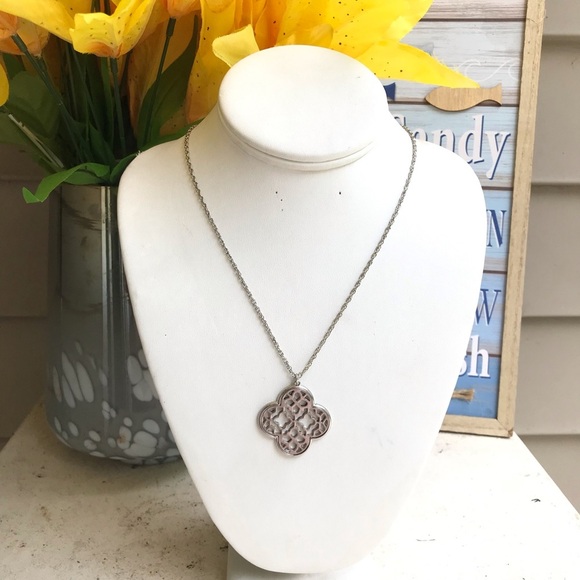 NECKLACES - Picture 12 of 15